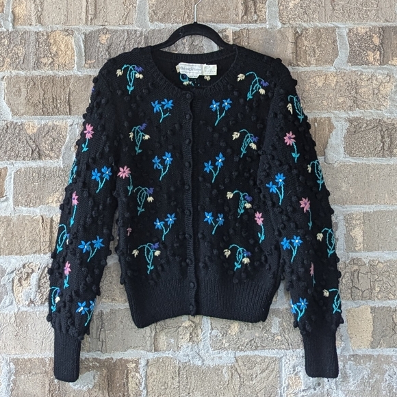 VTG 80s The Eagle's Eye Handknit 100% Wool Floral Cardigan Size Small Black - Picture 1 of 7